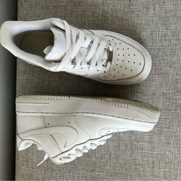 Nike Air Force 1 Low White Sneakers - Picture 4 of 5